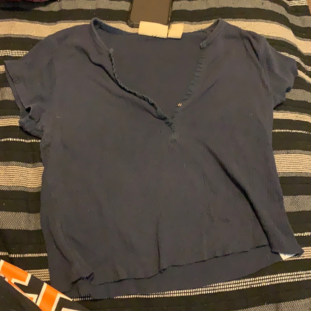 cropped shirt